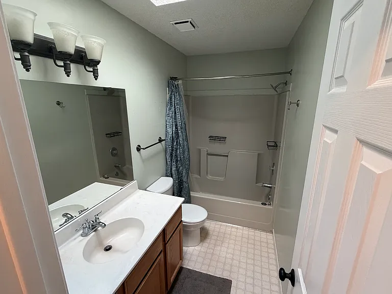 9502 Teakwood Ln N — Photo 13