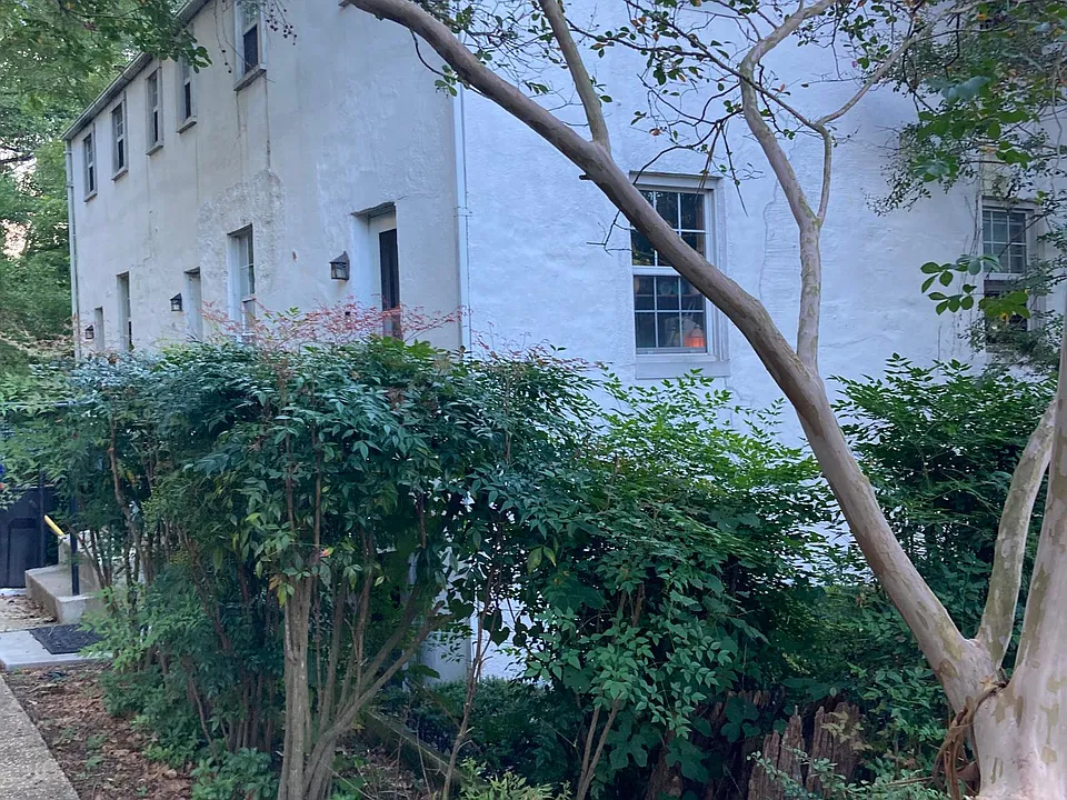 Building Photo 3