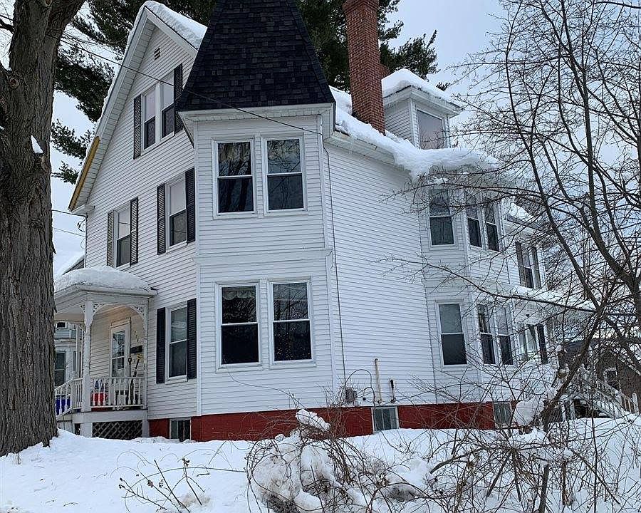 2nd image of 114 Franklin St