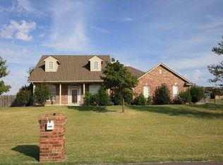 1802 Riviera Dr, Tuttle, OK 73089