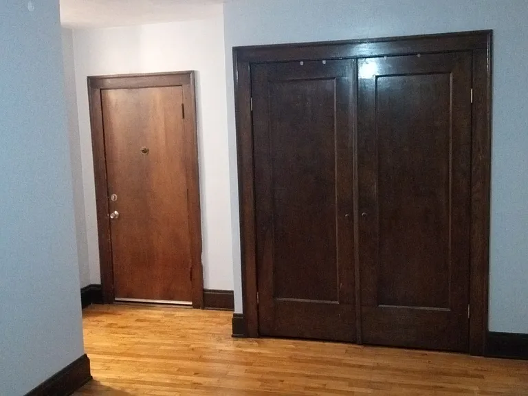 Belle Apartments — Photo 3