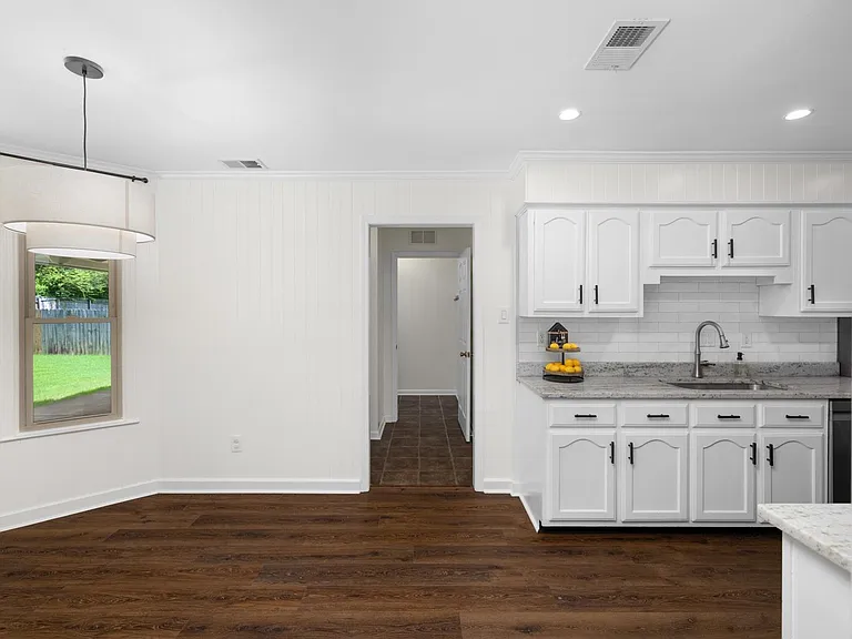 3075 Stonecrest Cir — Photo 15