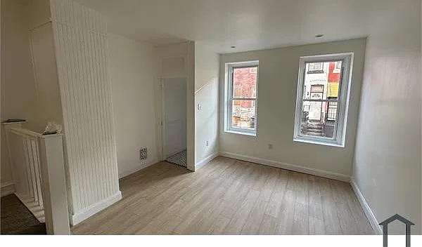 3 bed, 1150 sqft, $1,900 — Photo 1