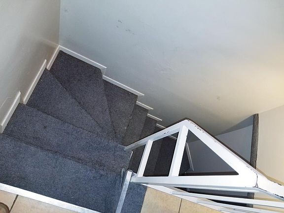 3rd image of 324 Harvard Dr SE #1