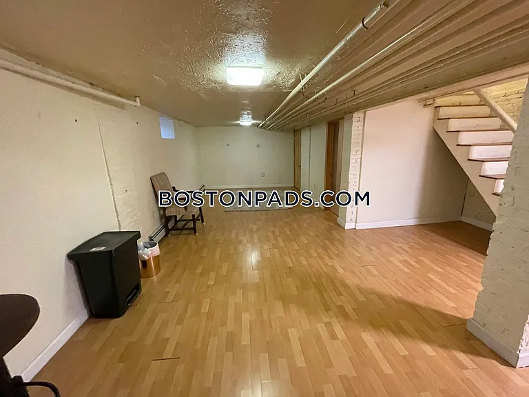 64 Pleasant St #1 — Photo 49