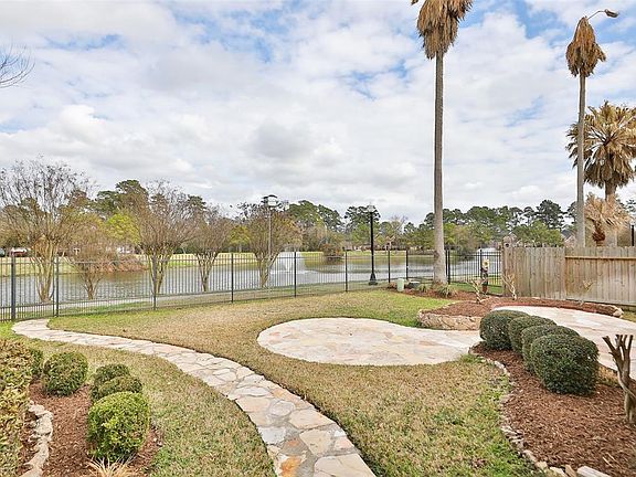 Here it is! The much anticipated VIEW! I would never leave the back yard if I got to look at this every day.