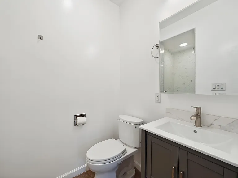 1012 Chester St #4 — Photo 11