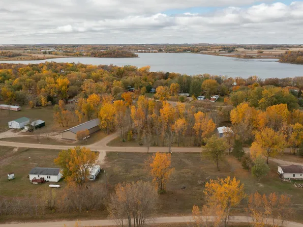 18773 Cummings Rd, Detroit Lakes, MN 56501