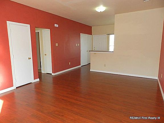 2nd image of 5992 Robinwood St