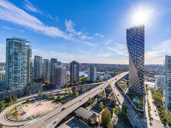 1480 Howe St #3901, Vancouver, BC V6Z 0G5