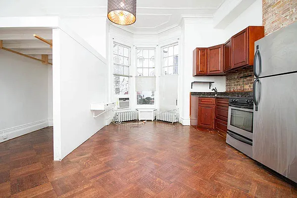 Rented by Avenues Real Estate | media 3