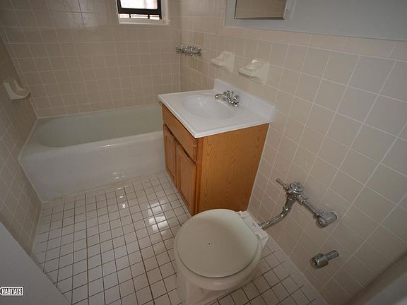 5th image of 3432 44th St #1R