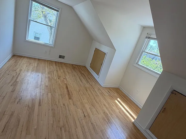 24 Berger Ave — Photo 13