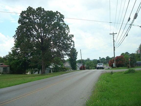 5th image of 1401 Fairfield Pike