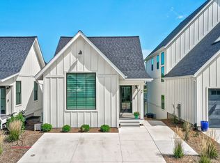 44 Waterside Way, Ottawa, IL 61350