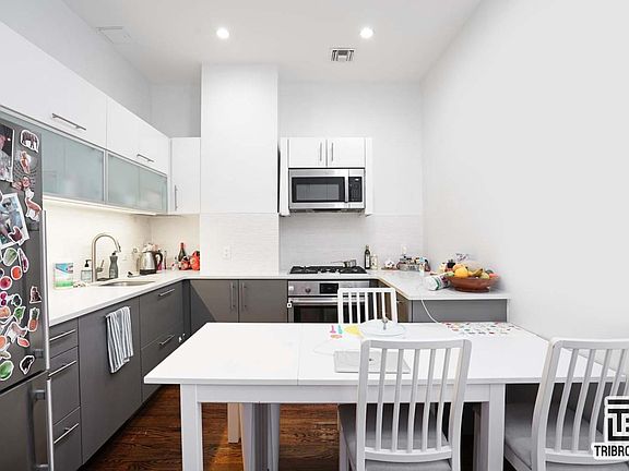 2nd image of 232 E 124th St #2D