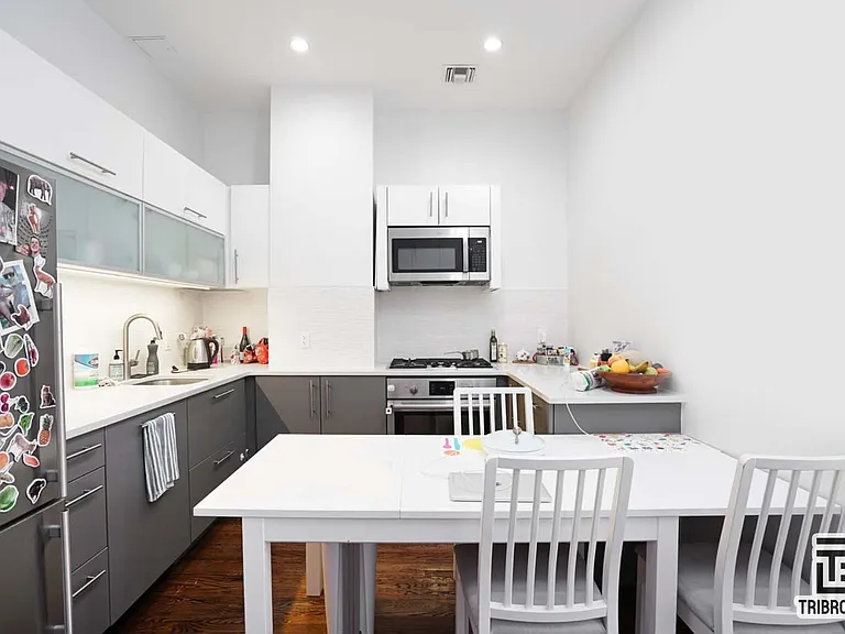 232 E 124th St #2D — Photo 2