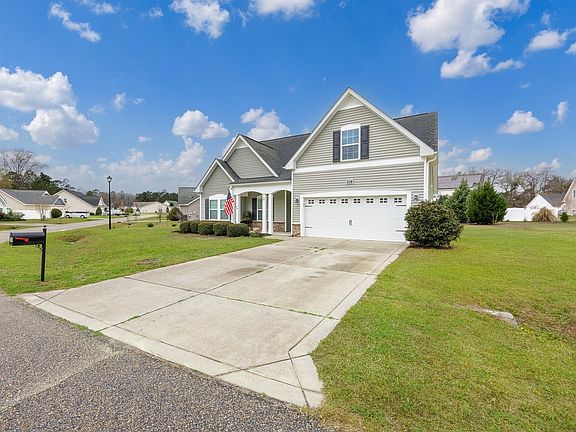 2nd image of 719 Londonberry Ct.