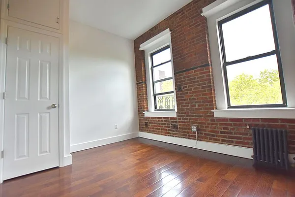 Rented by Bold New York | media 18