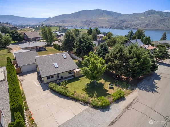103 Lookout Way, Chelan, WA 98816