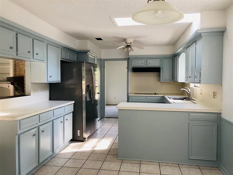 2123 Lakeville Dr — Photo 10