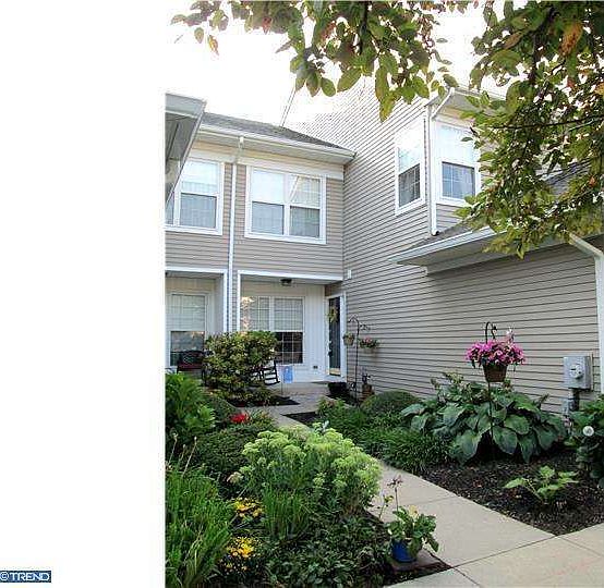 1st image of 105 Jeffords Ct