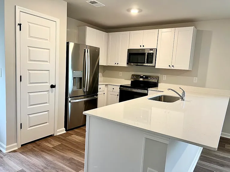 157 Birchwood Dr — Photo 6