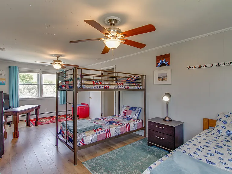 1273 Little Bay Ave — Photo 15