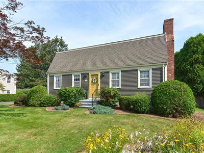 43 Academy Ave, Bristol, RI, 02809