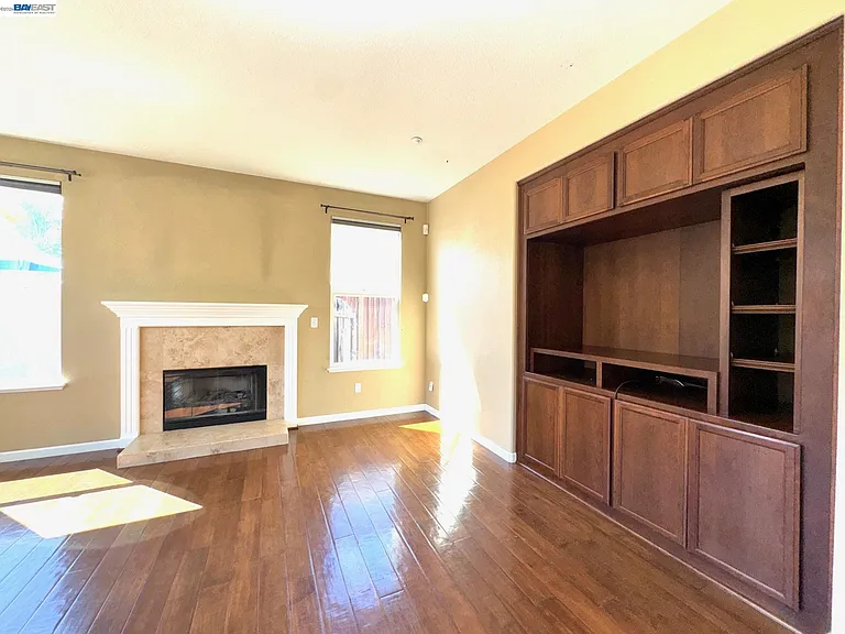 1669 Marina Way — Photo 7