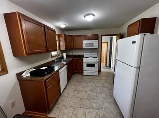 14734 Chamberlain Rd, Flat Rock, MI 48134