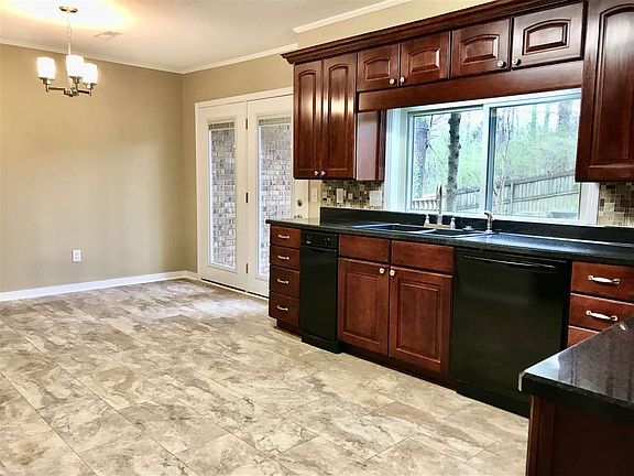 4th image of 78 Hurtland Dr