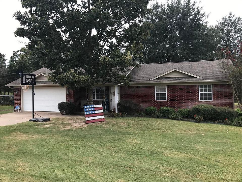 1st image of 134 Pebble Branch Ln