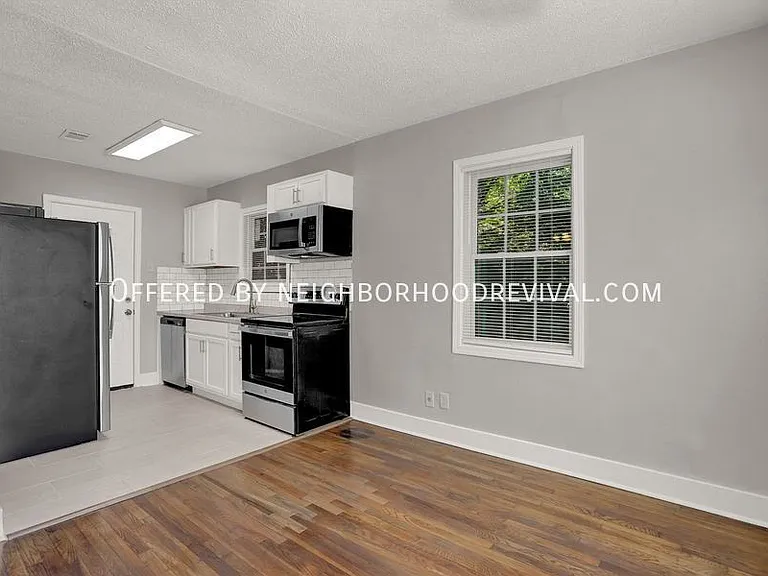 77 N Greer St — Photo 6