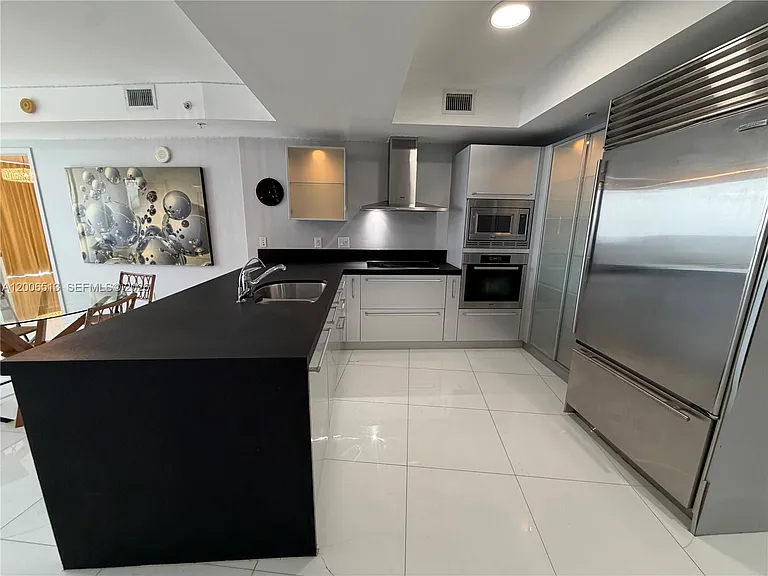18201 Collins Ave #5105 — Photo 1