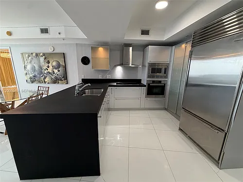 18201 Collins Ave Photo 1