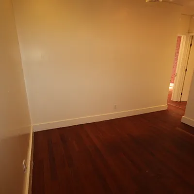 Rented by Nooklyn NYC LLC | media 82