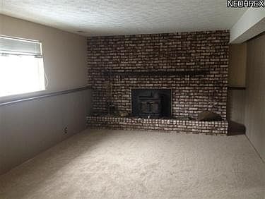 4th image of 26265 Hickory Ln