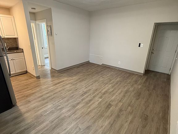 4th image of 270 S Main St APT 5