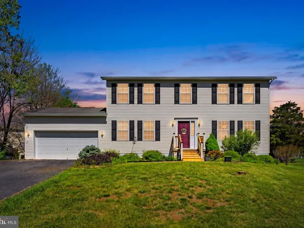245 Baer Oak Dr, Maurertown, VA 22644