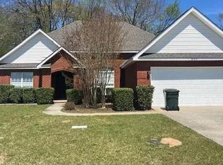 501 Links View Dr, Bonaire, GA 31005