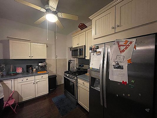 2nd image of 843 Bard Ave #1