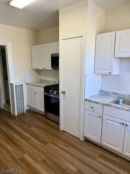 3 bed, 1.0 bath, $2,600 — Photo 4