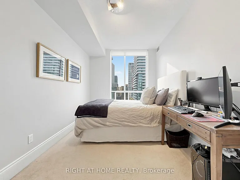 123 Eglinton Ave E #Penthouse 4 — Photo 31