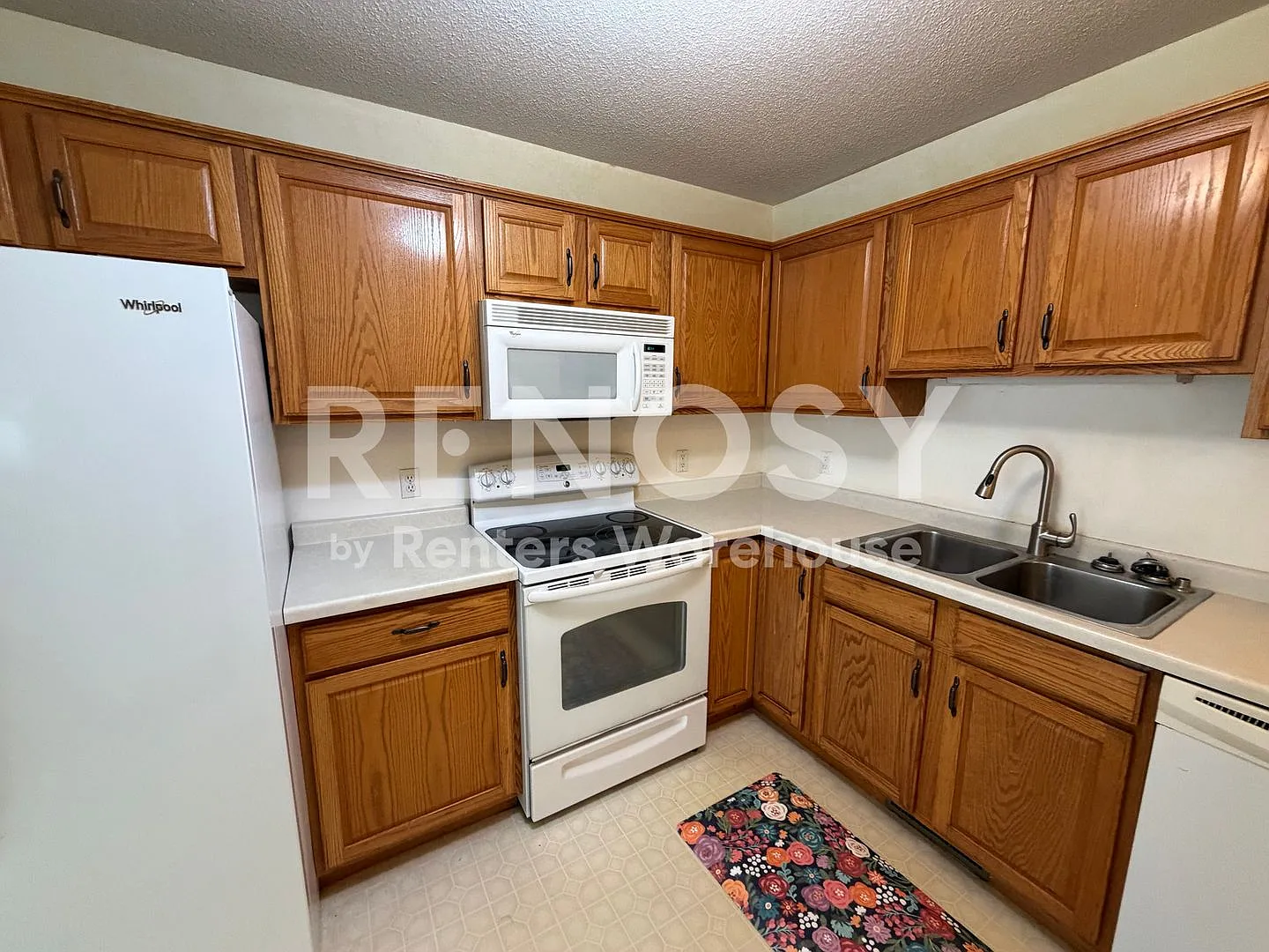 Available Now! Spacious 3 Bedroom Home with Large Backyard & Family Room | 3325 7th St NW, Roches... — Photo 4