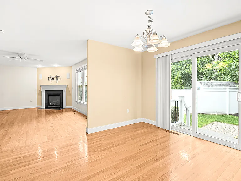 46 Loring Ave — Photo 17