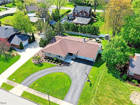5th image of 3210 Halsey Dr NE