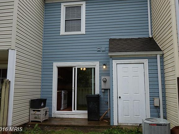 3rd image of 117 Madison Ct