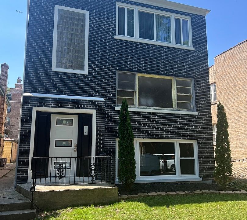 1st image of 2607 W Rascher Ave Unit 1