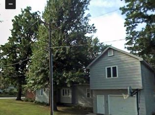 209 F St, Creighton, MO 64739